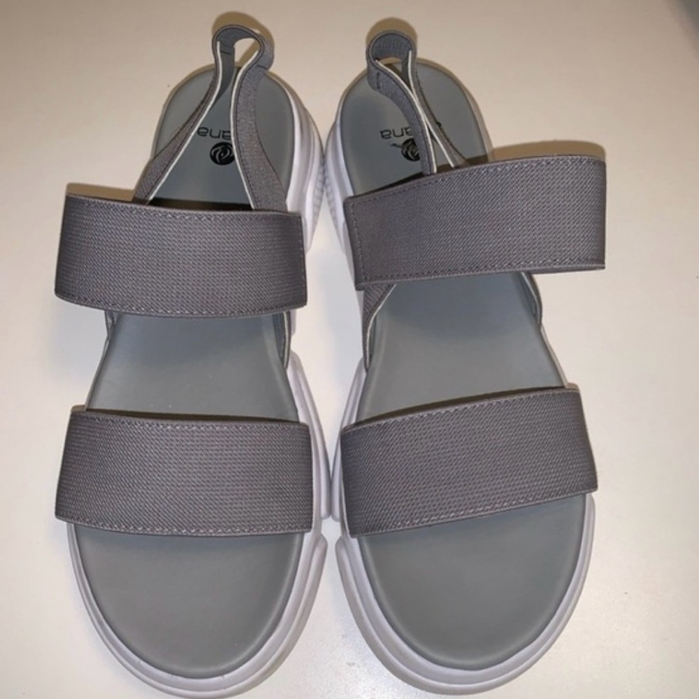 Apana Grey Nola Sandals Size 7.5M Stretch band straps White sole